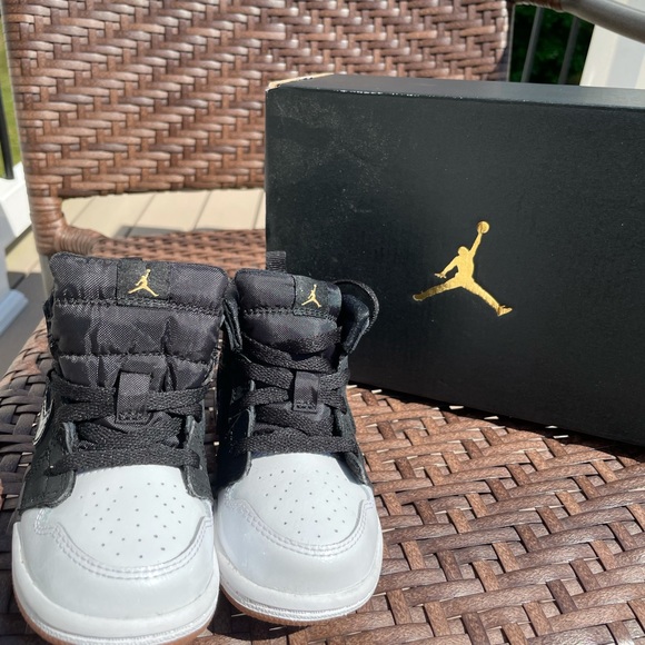 Jordan’s 7C - Picture 2 of 4